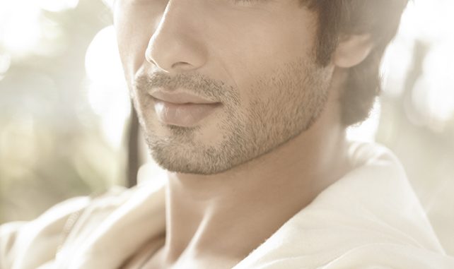 Amidst hectic shoot schedules, Shahid Kapoor is making it to the award ceremonies Amidst hectic shoot schedules, Shahid Kapoor is making it to the award ceremonies